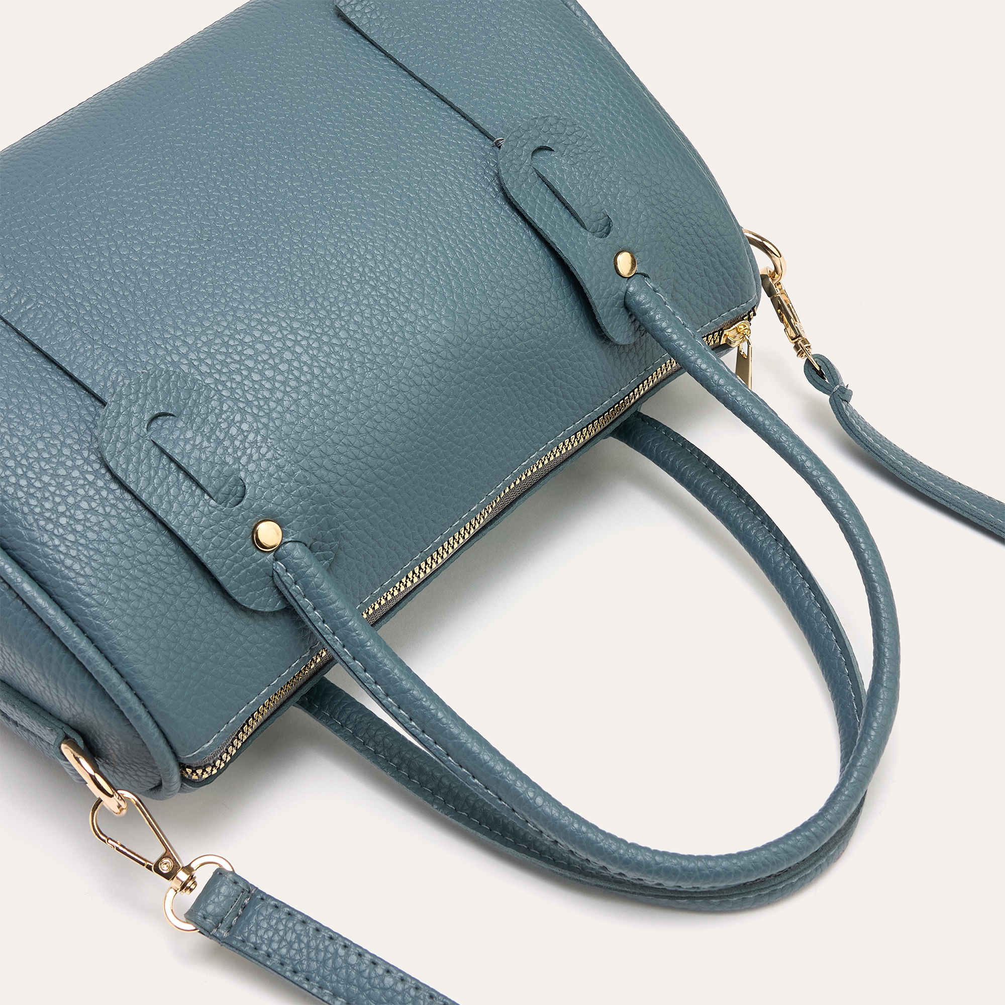 DERİ GÖRÜNÜMLÜ ASKILI EL ÇANTASI