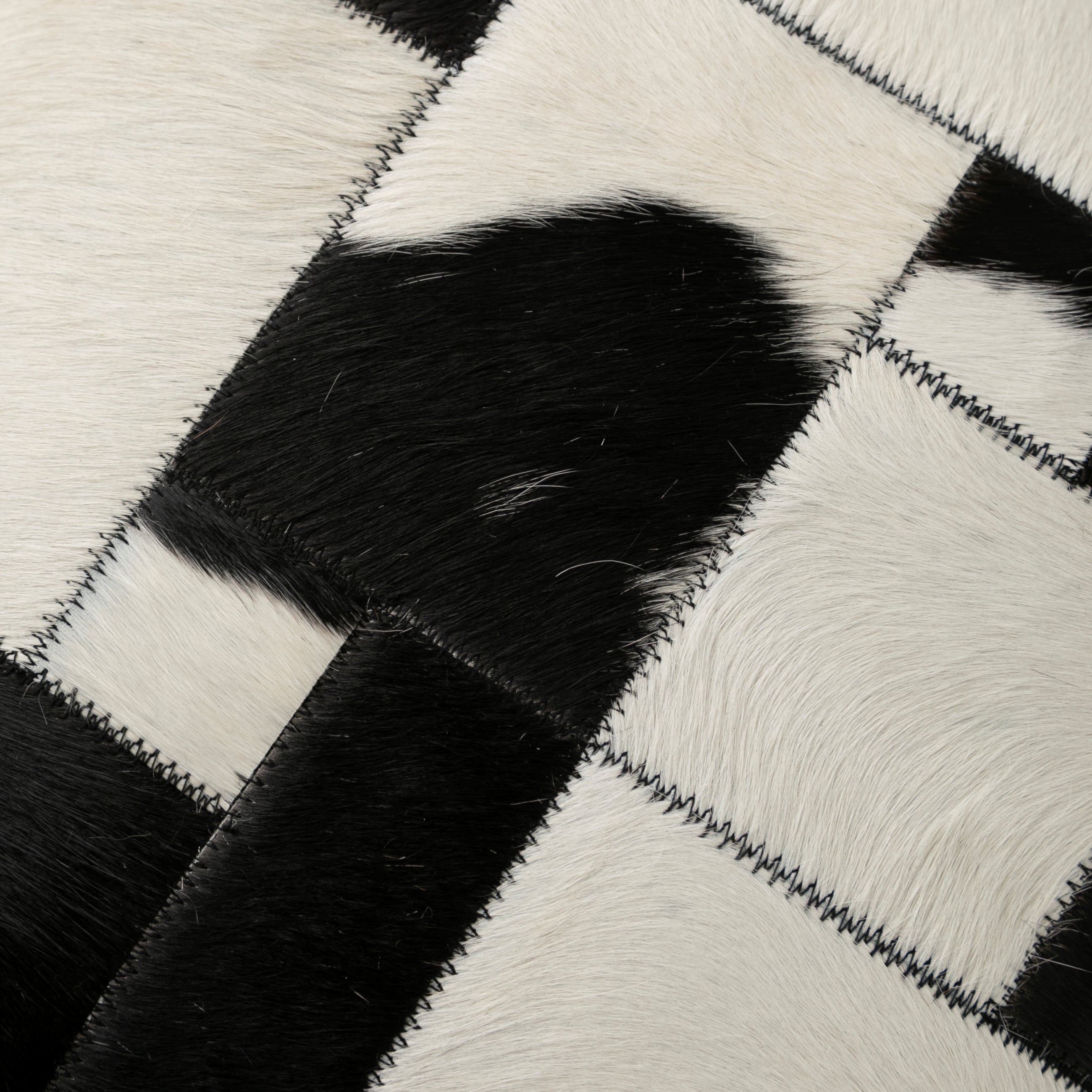 ANDREW DERİ KIRLENT SİYAH BEYAZ 45X45 CM