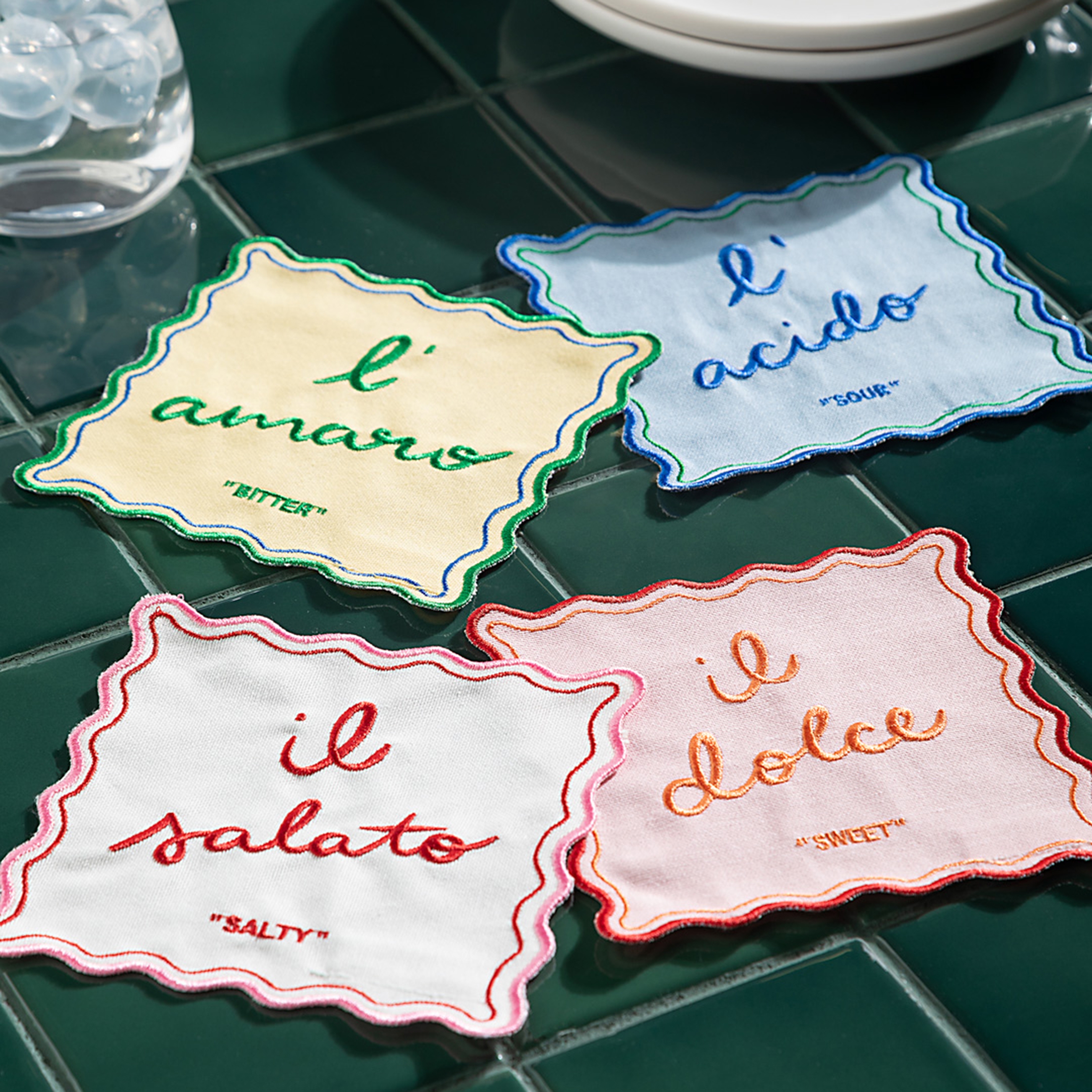 TASTE NAKIŞLI 4'LÜ KOKTEYL PEÇETE 15X15 CM