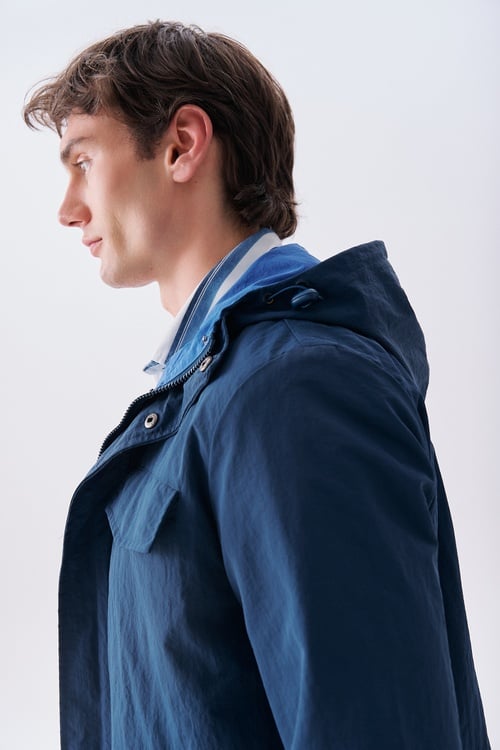 ÇİFT TARAFLI KAPÜŞONLU KISA YAĞMURLUK