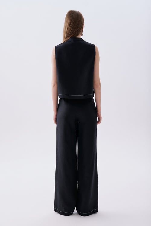 Kadın Siyah Kolsuz Düğmeli Keten Bluz