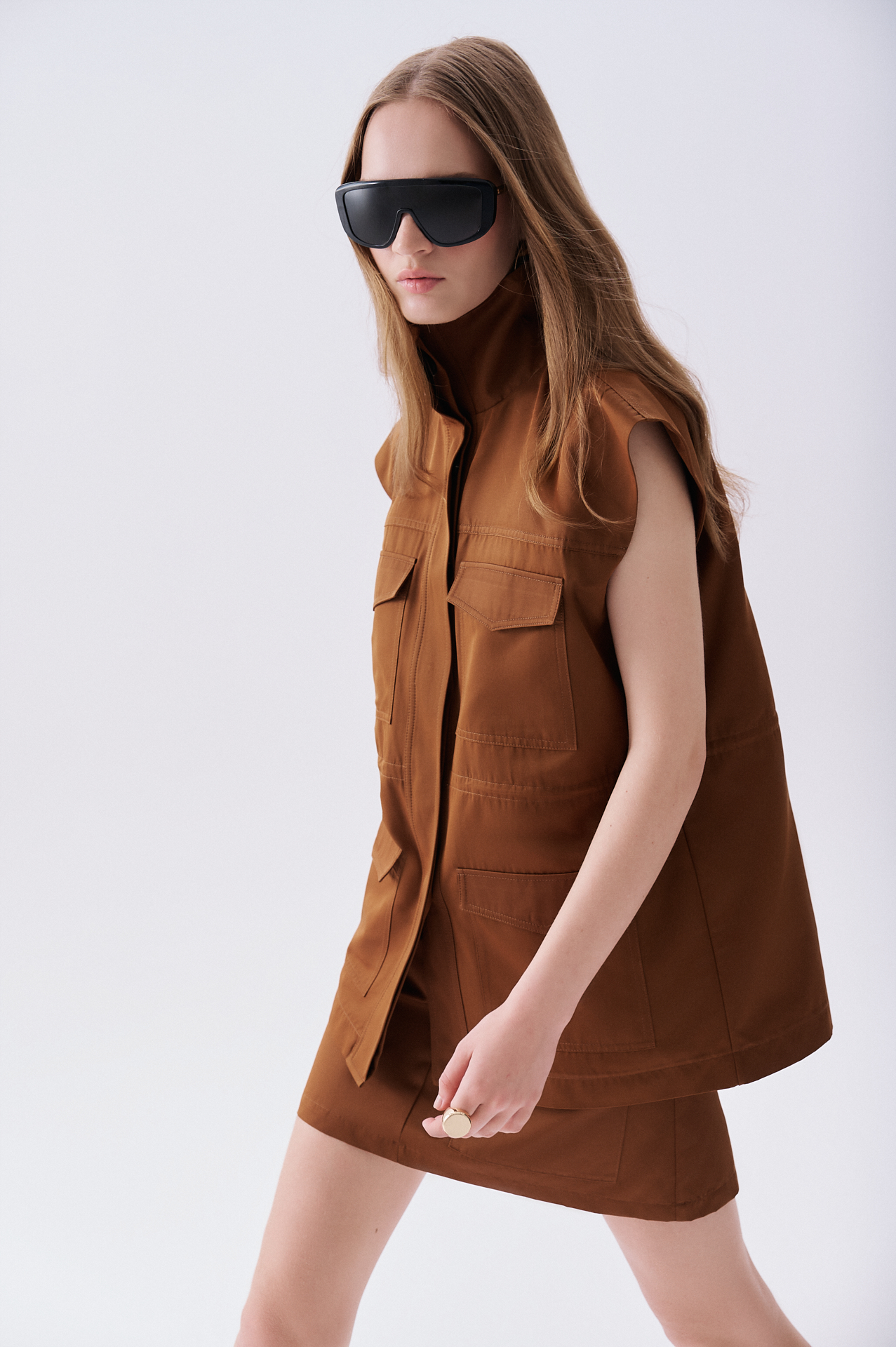 Kadın Kahverengi Dik Yaka Çok Cepli Yelek