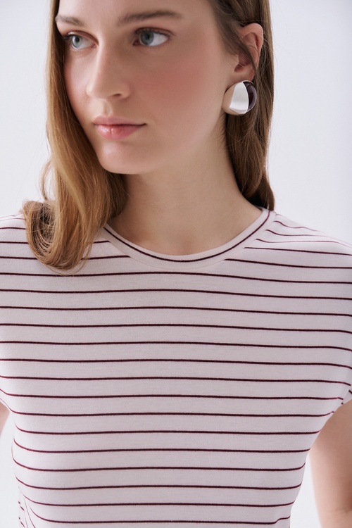 ÇİZGİLİ BİSİKLET YAKA DÜŞÜK KOL T-SHIRT