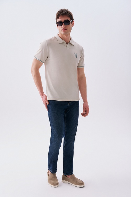 NAKIŞLI POLO YAKA T-SHIRT
