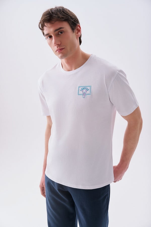 Erkek Beyaz Comfort Fit Nakışlı Bisiklet Yaka T-Shirt