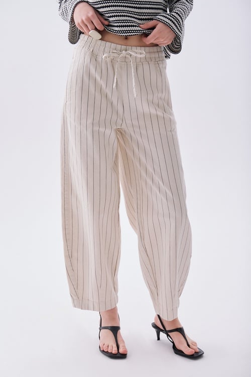 ÇİZGİLİ BELİ LASTİKLİ COMFORT FIT PANTOLON