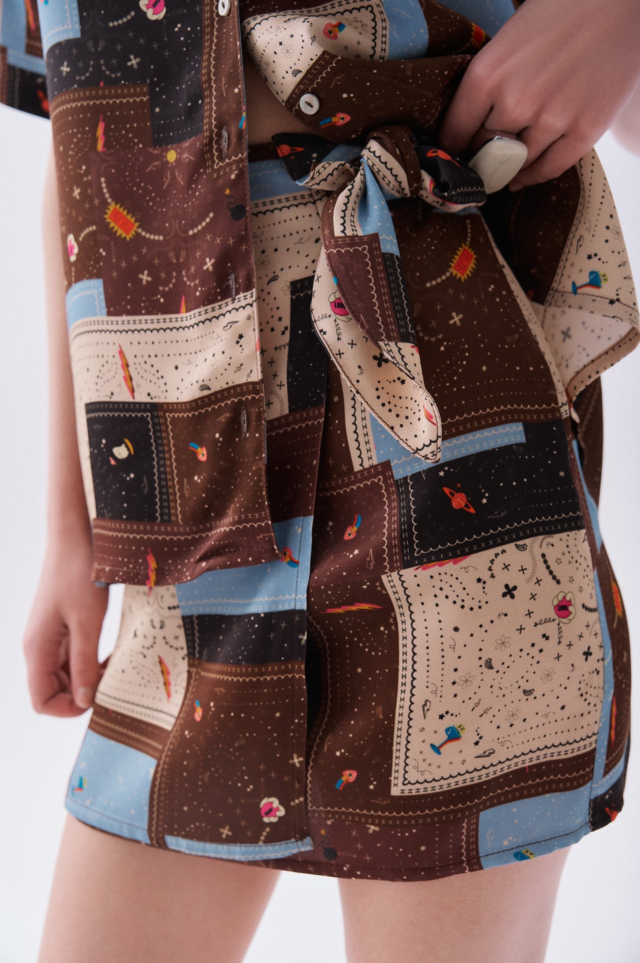 Kadın Kahverengi Desenli Mini Etek