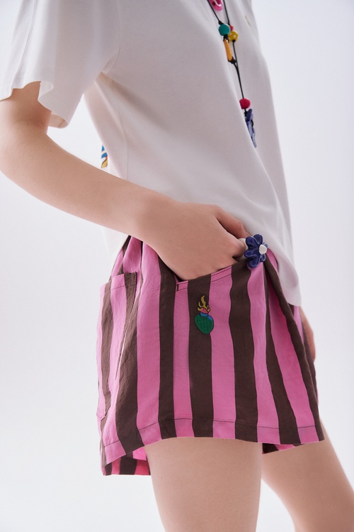  Kadın Pembe Nakışlı Çizgili Comfort Fit Şort