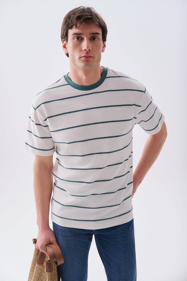 Erkek Yeşil Çizgili Comfort Fit Bisiklet Yaka T-Shirt