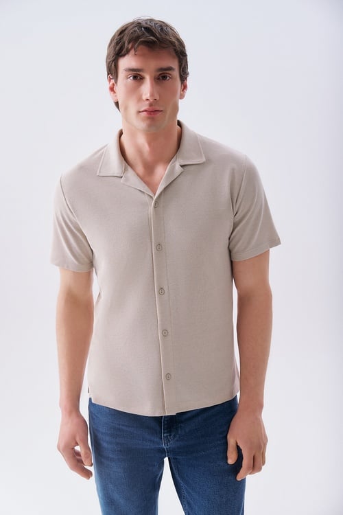  Erkek Taş Rengi Regular Fit Dokulu Kısa Kollu Gömlek