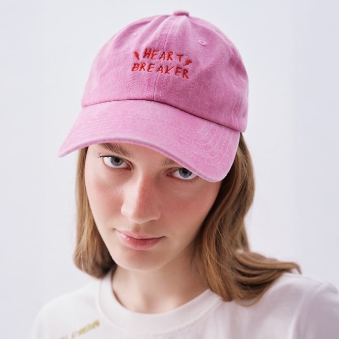 Kadın Pembe Nakışlı Kasket Şapka