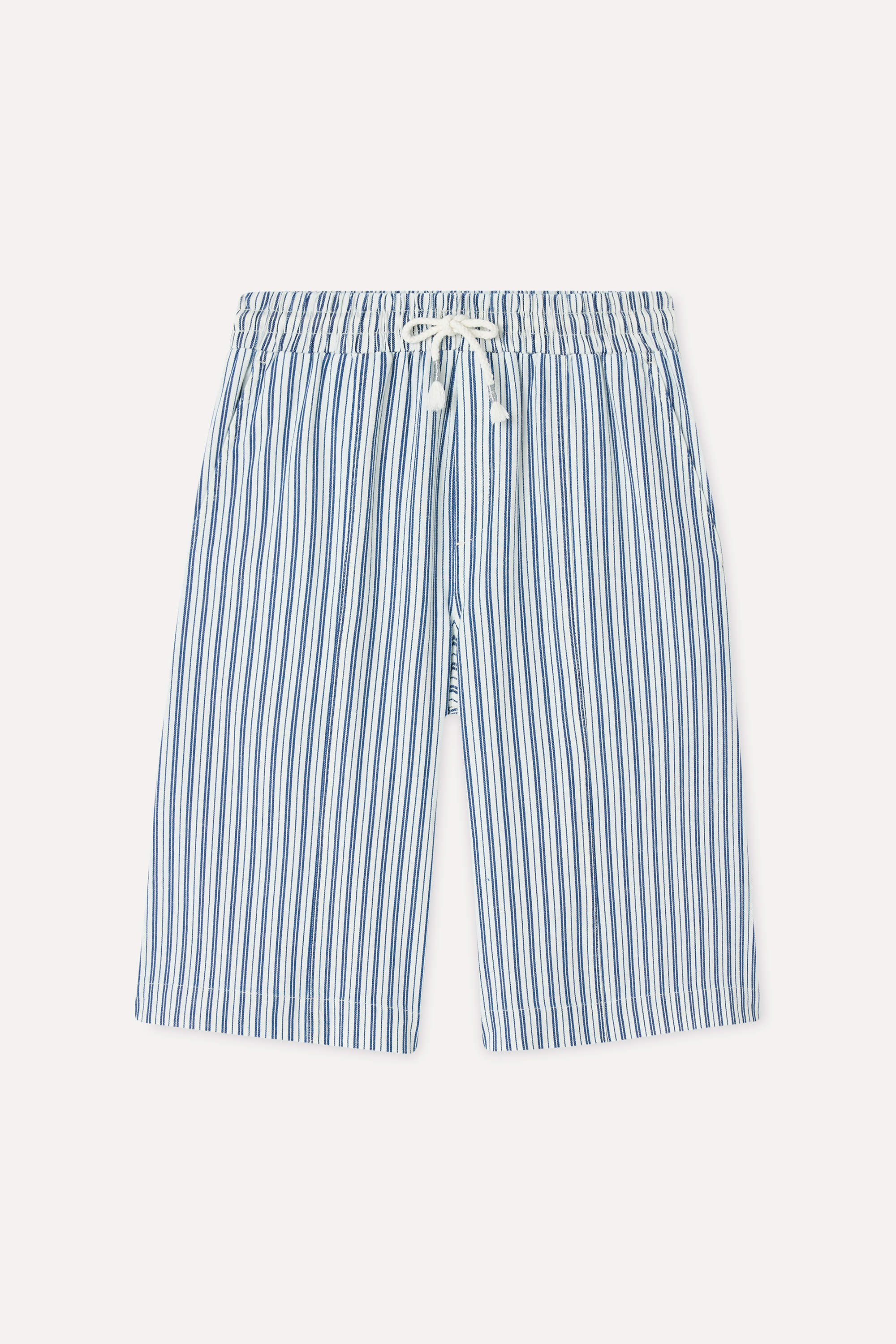 Kadın Beyaz Çizgili Relax Fit Chino Şort