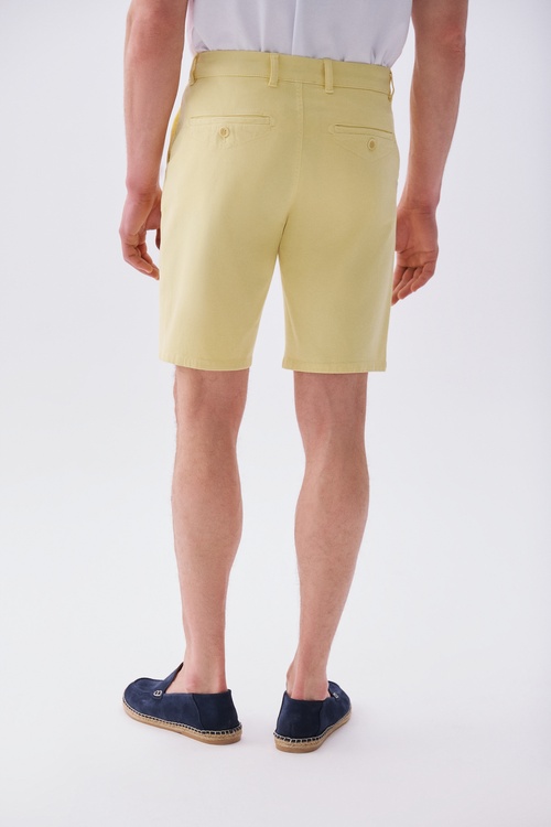  Erkek Sarı Straight Fit Chino Şort