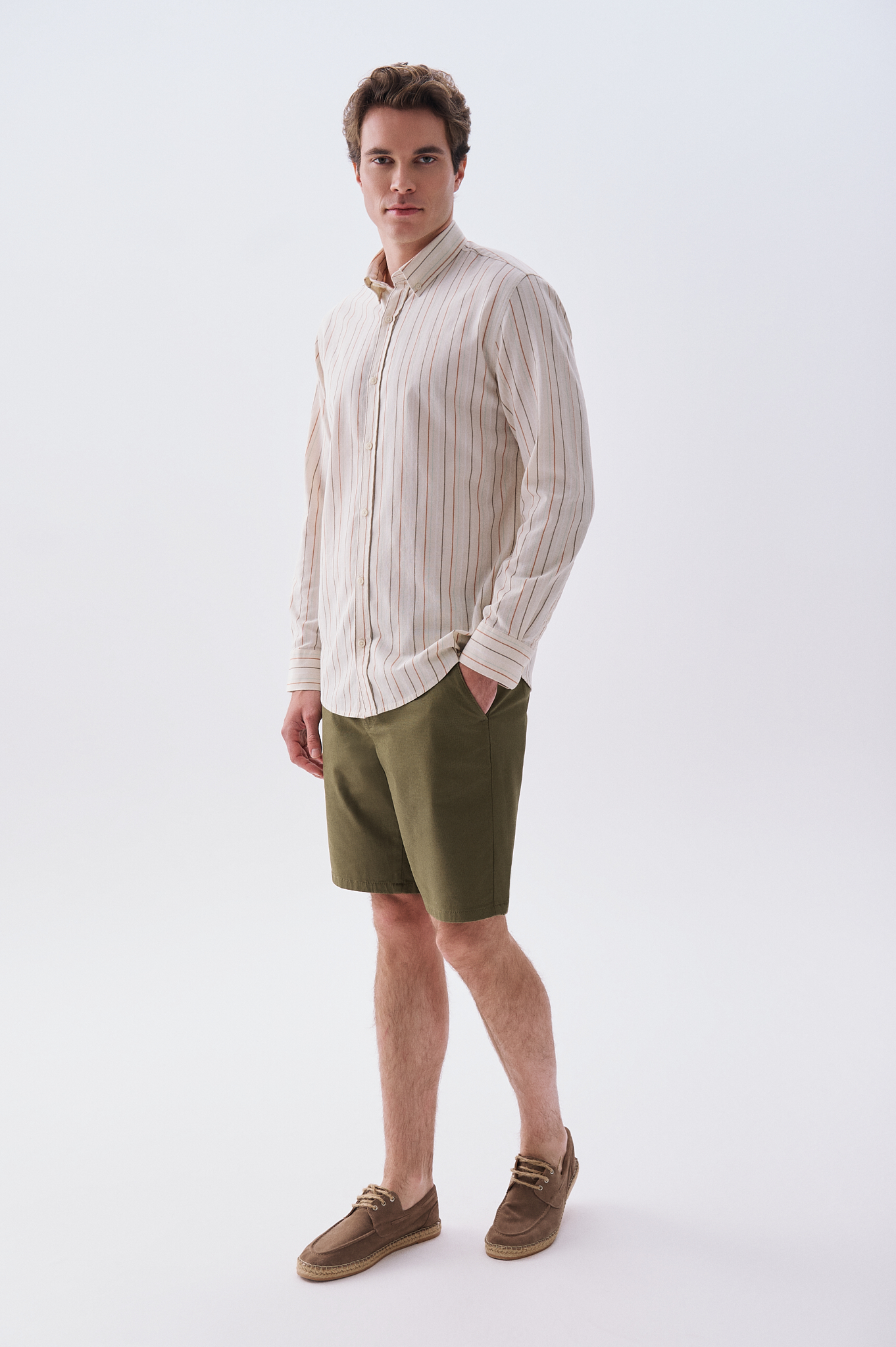 Erkek Haki Straight Fit Chino Şort