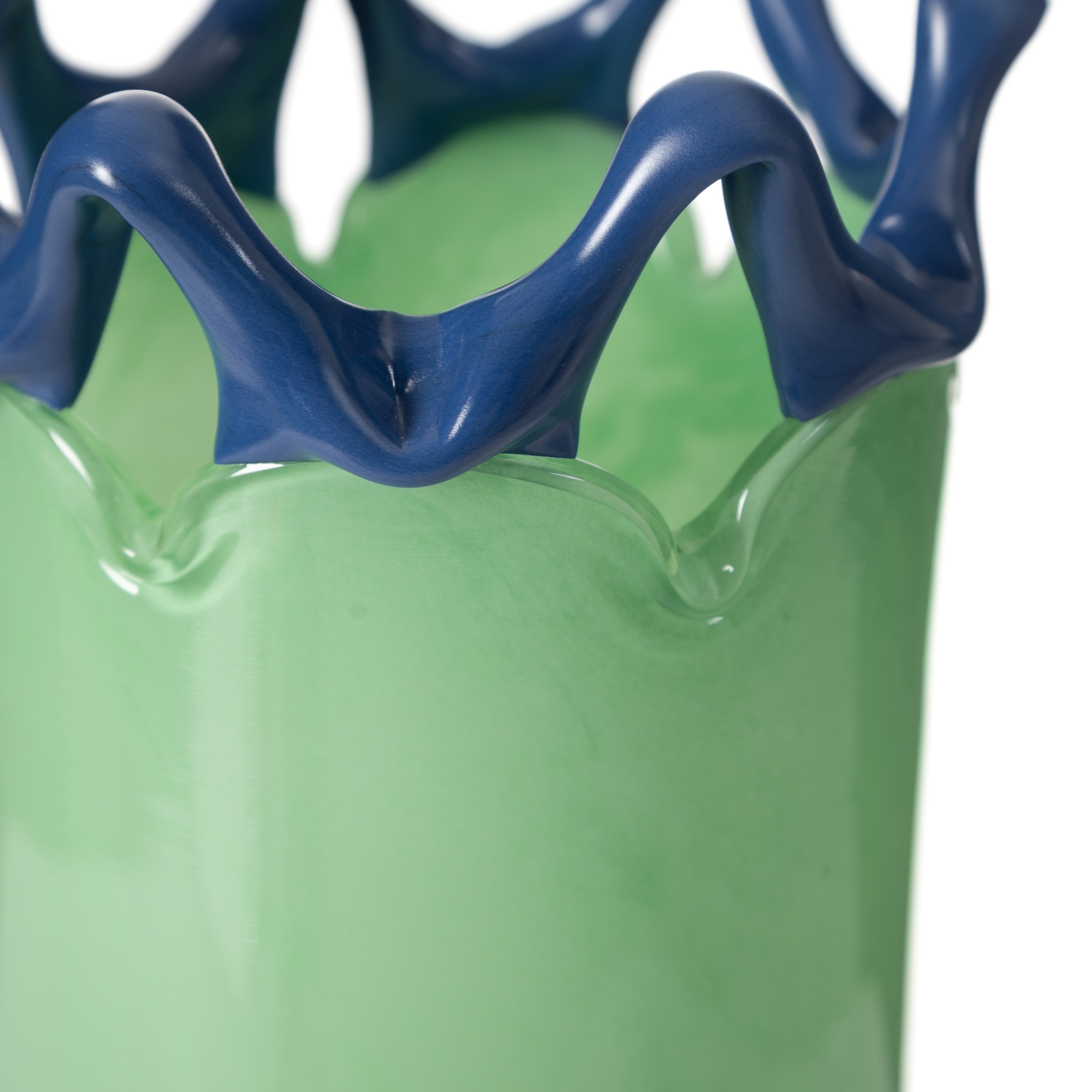 WAVY GREEN VAZO 13X13X21 CM