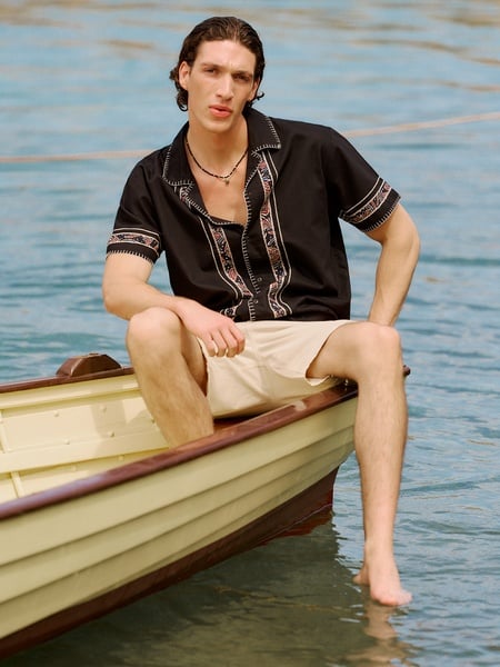 Mudo Mudo Erkek Siyah Nakışlı Regular Fit Resort Yaka Kısa Kollu Gömlek
