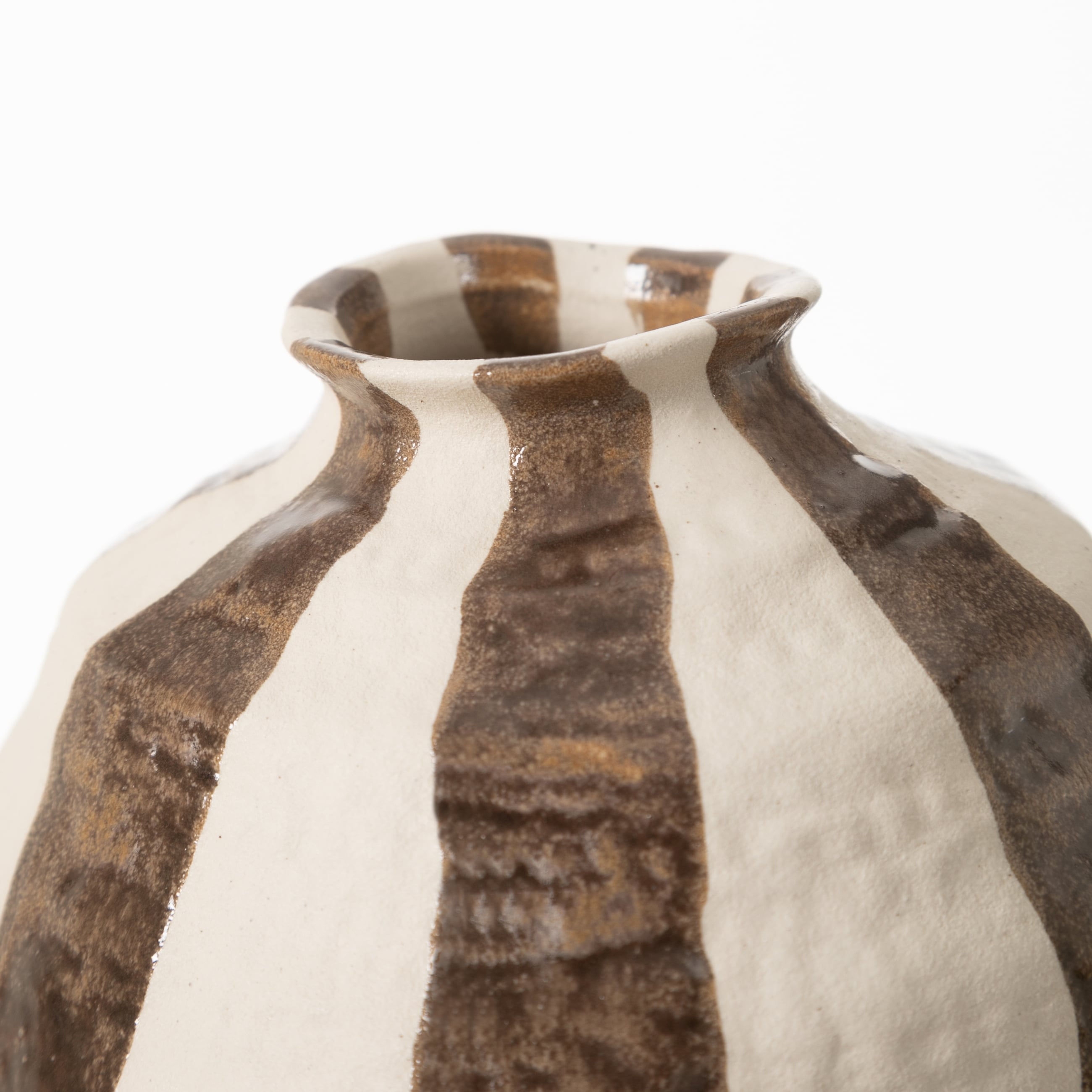 PULSE BROWN VAZO 18X21 CM