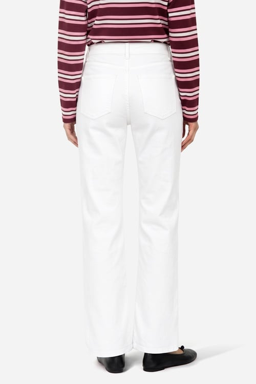  Kadın Kırık Beyaz Cep Detaylı Flare Fit Pantolon